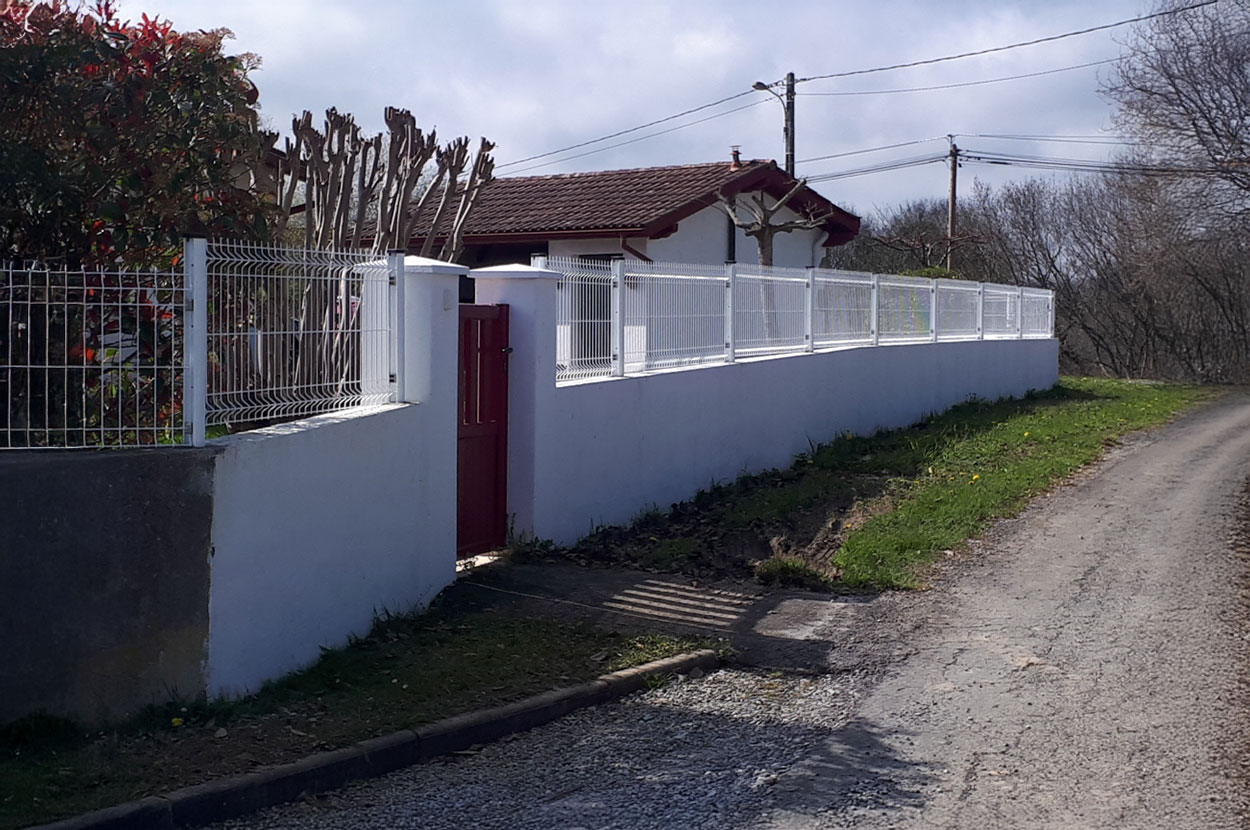 Artisan clôture et portail 40, Artisan clôture et portail 64, Artisan clôture et portail Bayonne, Artisan clôture et portail Hendaye, Artisan clôture et portail Pays basque, Clôture jardin Pays Basque 40, Clôture jardin Pays Basque 64, Clôture jardin Pays Basque Bayonne, Clôture jardin Pays Basque Hendaye, Clôture jardin Pays Basque Pays basque, Installation portail 40, Installation portail 64, Installation portail Bayonne, Installation portail Hendaye, Installation portail Pays basque, Portail sur-mesure Pays Basque 40, Portail sur-mesure Pays Basque 64, Portail sur-mesure Pays Basque Bayonne, Portail sur-mesure Pays Basque Hendaye, Portail sur-mesure Pays Basque Pays basque, Pose clôture 40, Pose clôture 64, Pose clôture Bayonne, Pose clôture Hendaye, Pose clôture Pays basque