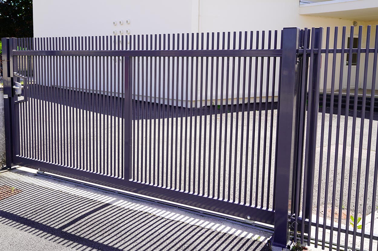 Artisan clôture et portail 40, Artisan clôture et portail 64, Artisan clôture et portail Bayonne, Artisan clôture et portail Hendaye, Artisan clôture et portail Pays basque, Clôture jardin Pays Basque 40, Clôture jardin Pays Basque 64, Clôture jardin Pays Basque Bayonne, Clôture jardin Pays Basque Hendaye, Clôture jardin Pays Basque Pays basque, Installation portail 40, Installation portail 64, Installation portail Bayonne, Installation portail Hendaye, Installation portail Pays basque, Portail sur-mesure Pays Basque 40, Portail sur-mesure Pays Basque 64, Portail sur-mesure Pays Basque Bayonne, Portail sur-mesure Pays Basque Hendaye, Portail sur-mesure Pays Basque Pays basque, Pose clôture 40, Pose clôture 64, Pose clôture Bayonne, Pose clôture Hendaye, Pose clôture Pays basque