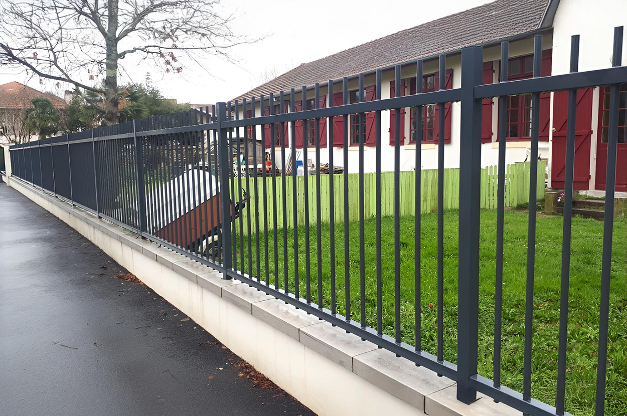 Artisan clôture et portail 40, Artisan clôture et portail 64, Artisan clôture et portail Bayonne, Artisan clôture et portail Hendaye, Artisan clôture et portail Pays basque, Clôture jardin Pays Basque 40, Clôture jardin Pays Basque 64, Clôture jardin Pays Basque Bayonne, Clôture jardin Pays Basque Hendaye, Clôture jardin Pays Basque Pays basque, Installation portail 40, Installation portail 64, Installation portail Bayonne, Installation portail Hendaye, Installation portail Pays basque, Portail sur-mesure Pays Basque 40, Portail sur-mesure Pays Basque 64, Portail sur-mesure Pays Basque Bayonne, Portail sur-mesure Pays Basque Hendaye, Portail sur-mesure Pays Basque Pays basque, Pose clôture 40, Pose clôture 64, Pose clôture Bayonne, Pose clôture Hendaye, Pose clôture Pays basque